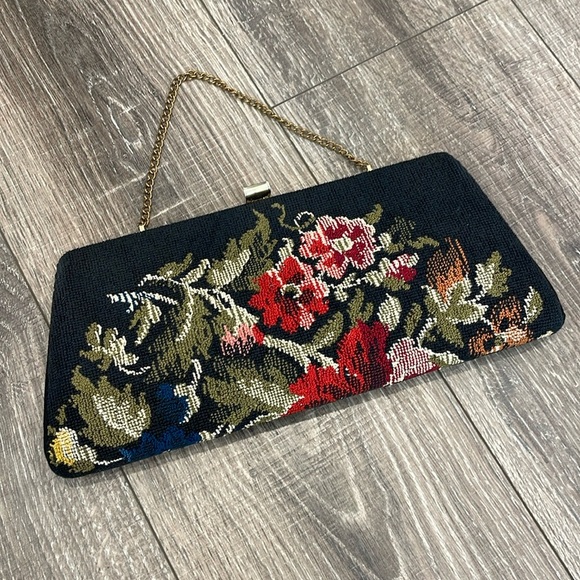 Needlepoint clutch with chain strap - Picture 1 of 5